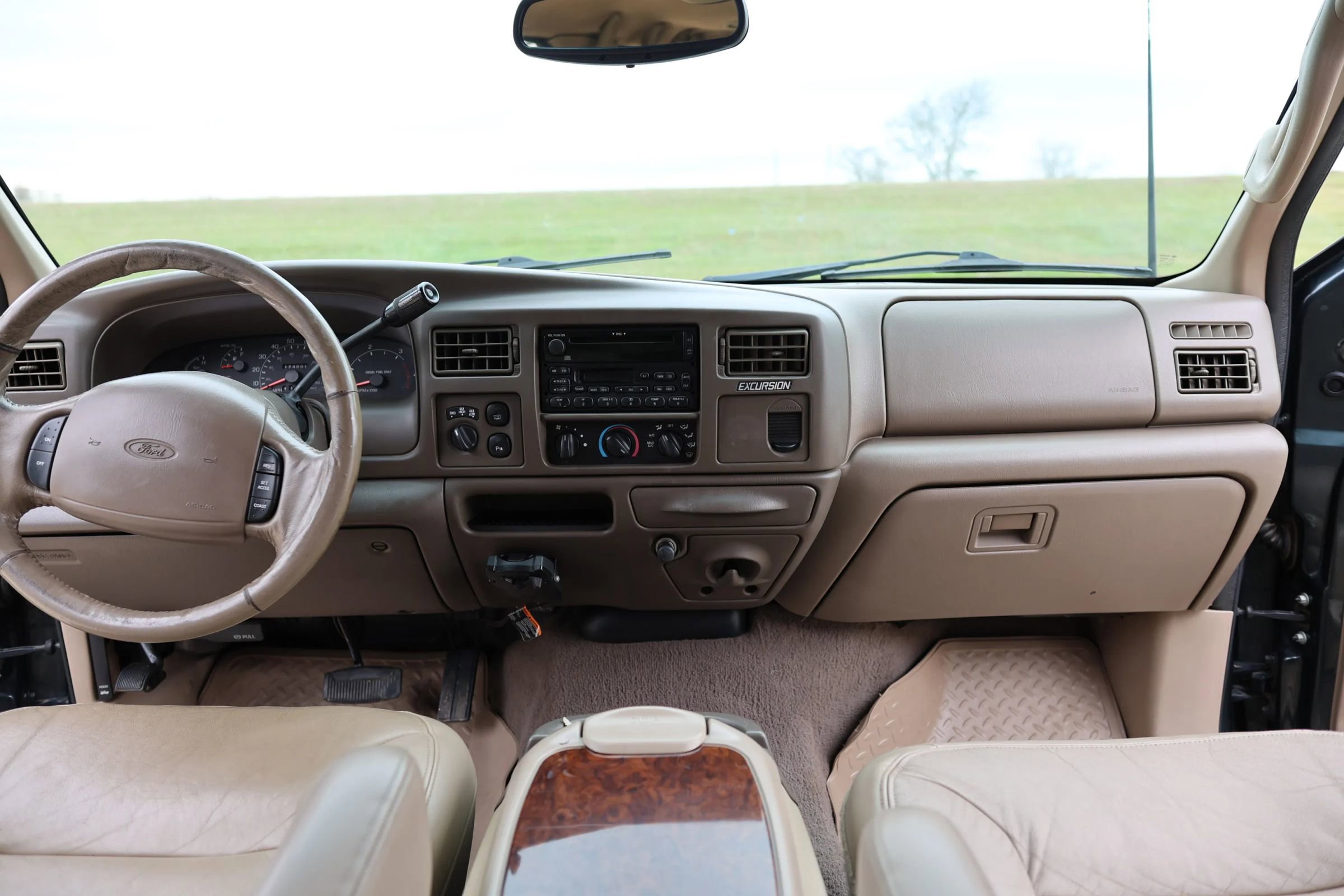 Used 2000 Ford Excursion Limited image 25
