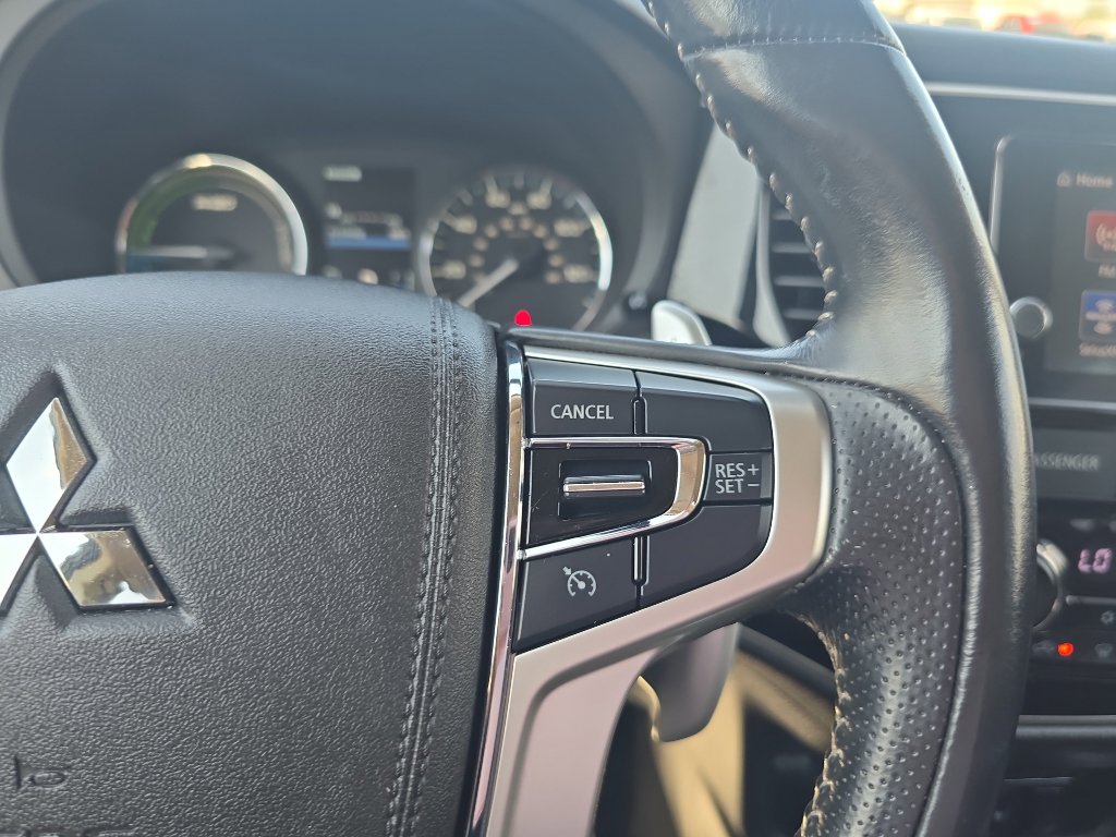 Used 2018 Mitsubishi Outlander SEL image 27