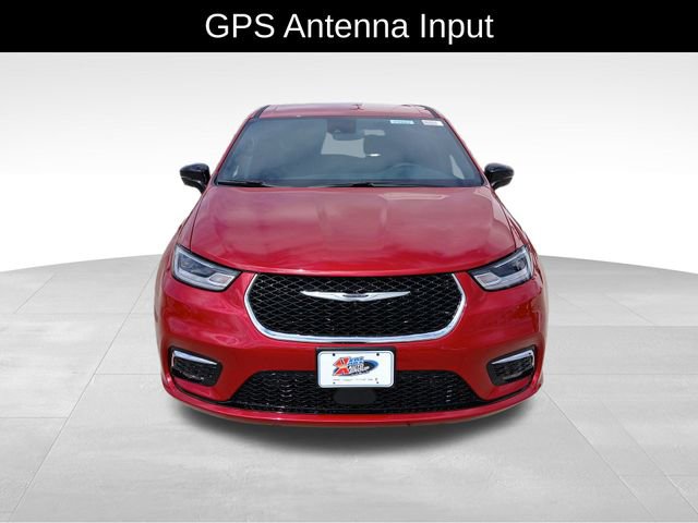 New 2025 Chrysler Pacifica Select image 4