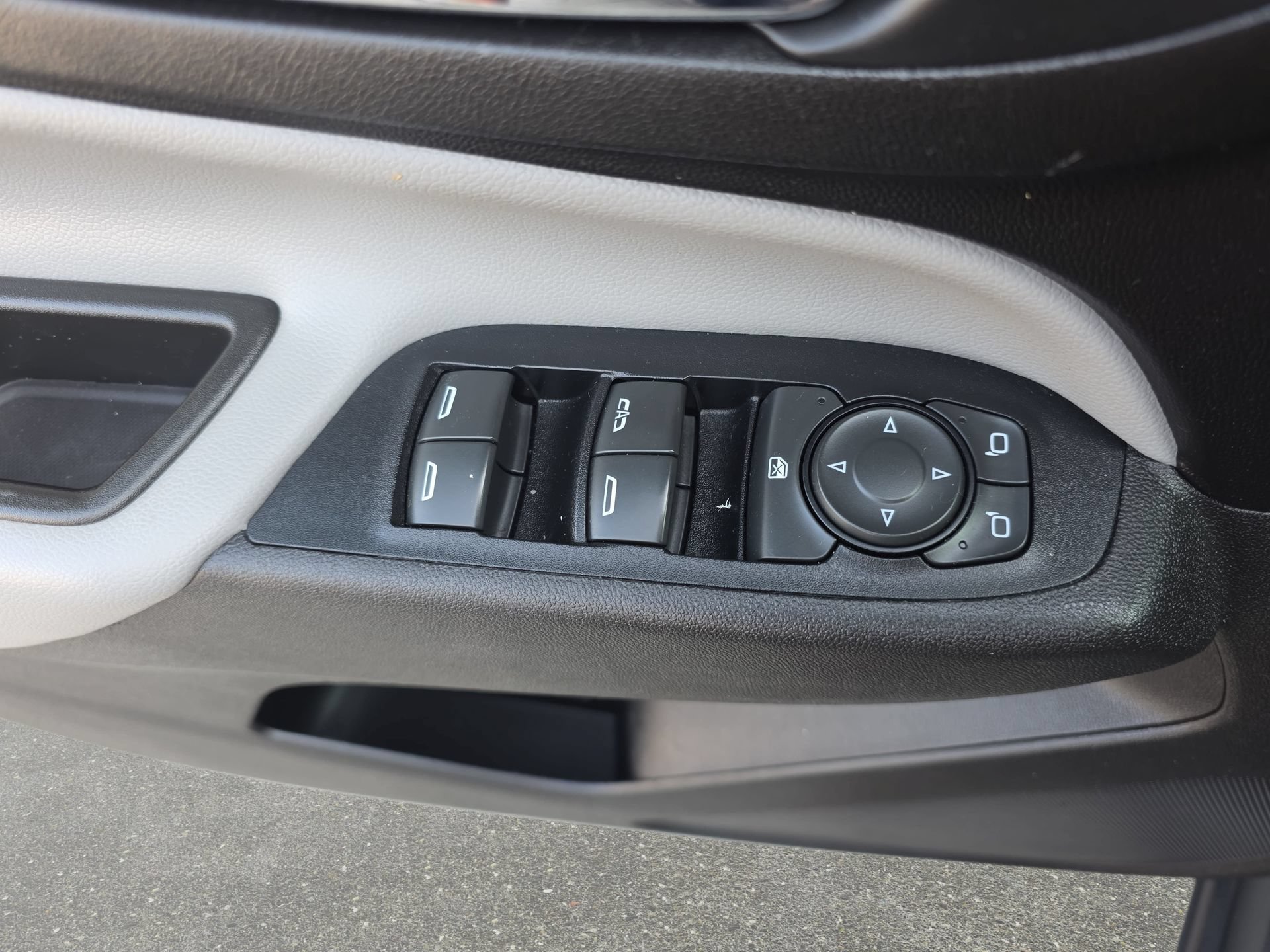 Used 2020 Chevrolet Equinox LS w/ LS Convenience Package FWD image 26