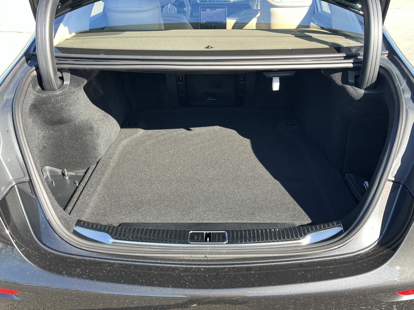 Used 2025 Mercedes-Benz S 580e 4MATIC Sedan image 10