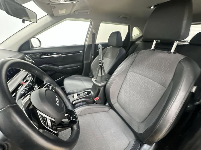 Certified 2025 Kia Seltos X-Line AWD/4WD image 14