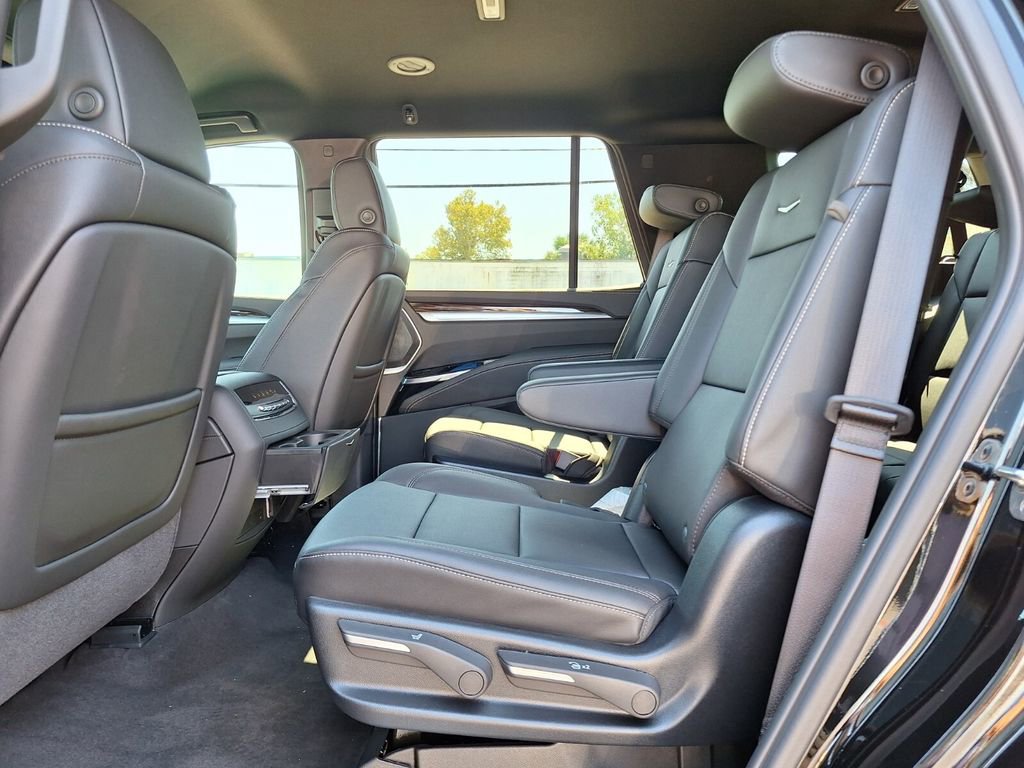 New 2026 Cadillac Escalade 2WD w/ LPO, Floor Liner Package image 9