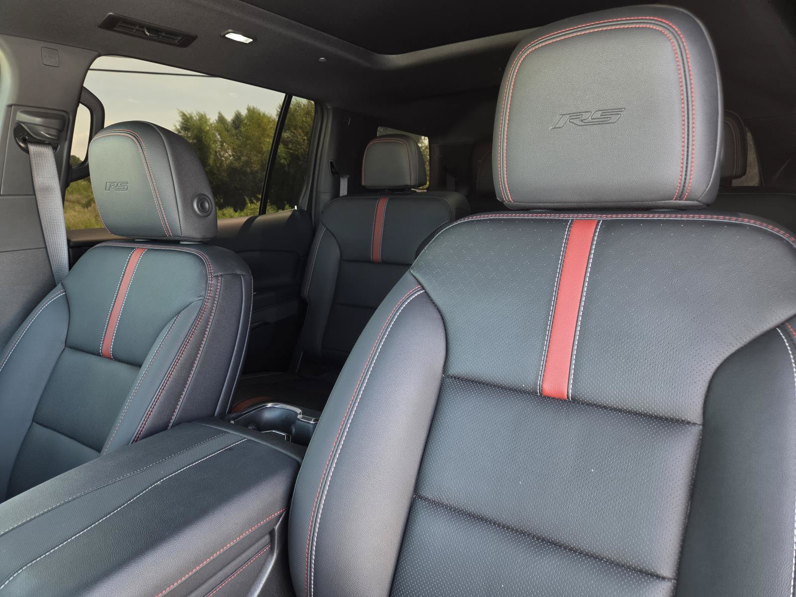 Used 2024 Chevrolet Traverse RS w/ LPO, Floor Liner Package AWD/4WD image 28