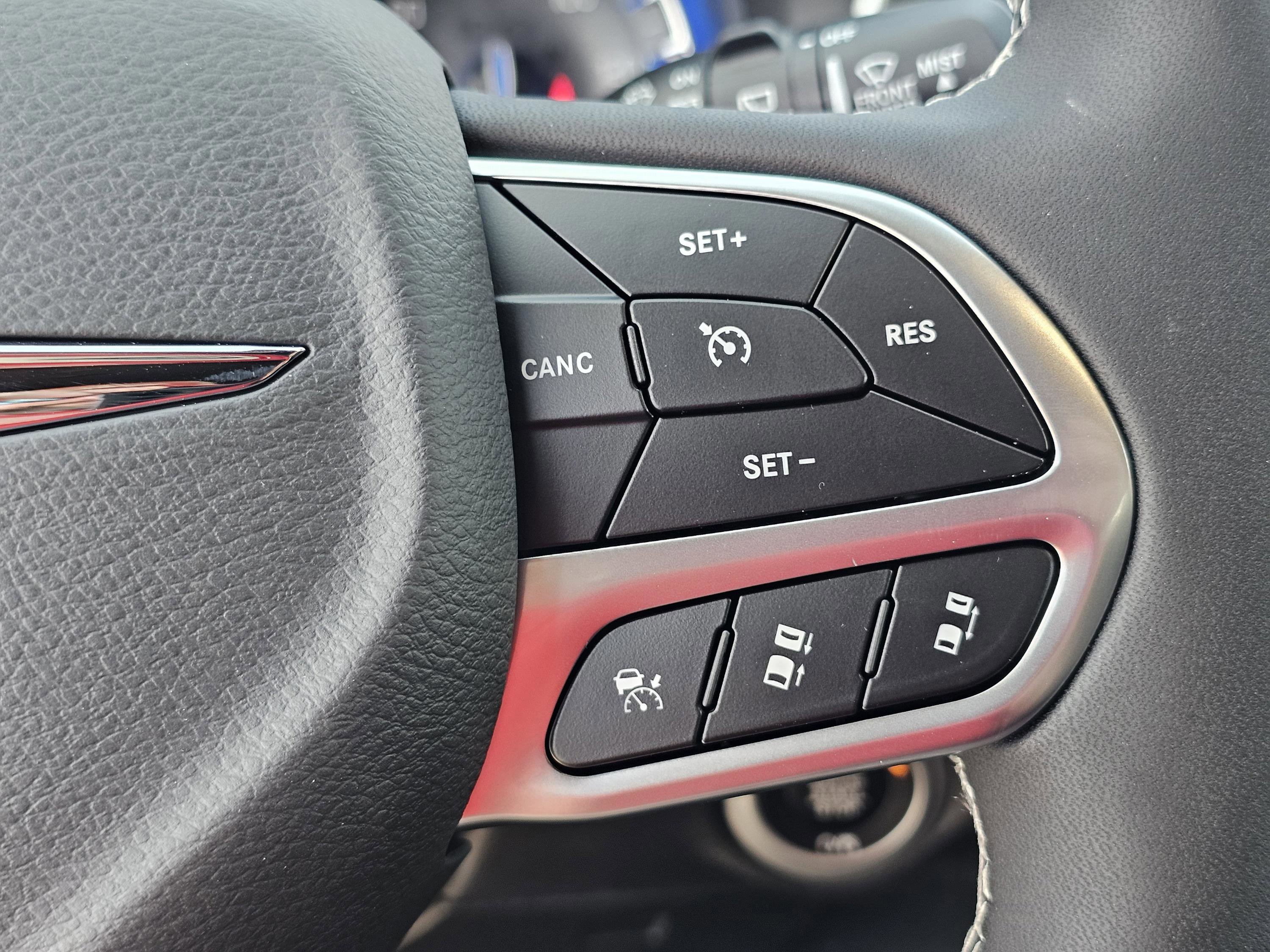 New 2026 Chrysler Pacifica Select image 21