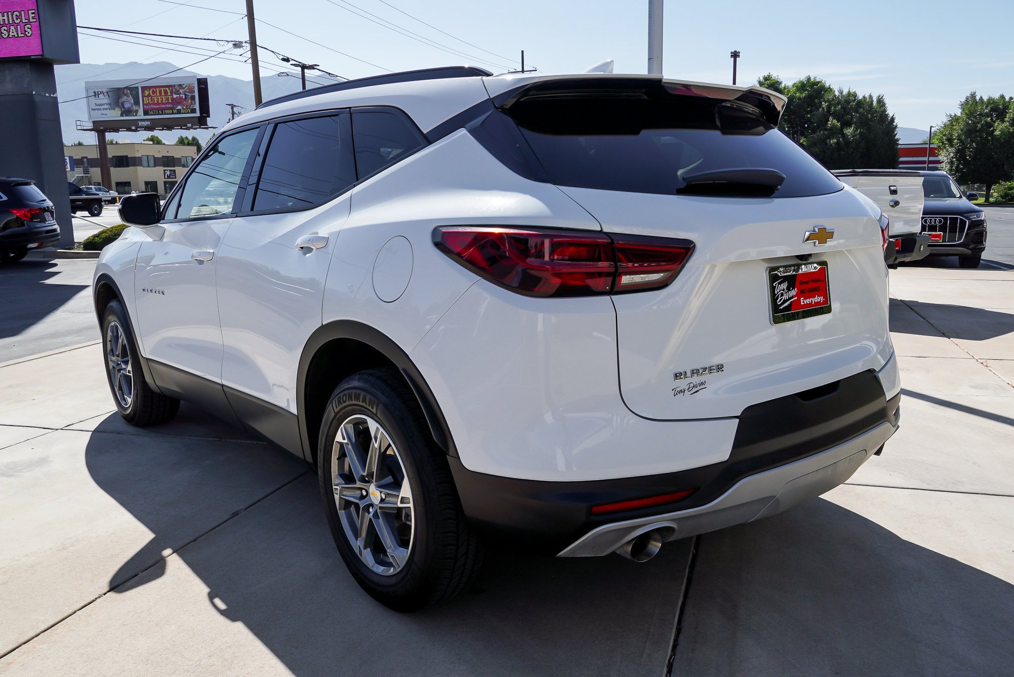 Used 2023 Chevrolet Blazer LT FWD image 6
