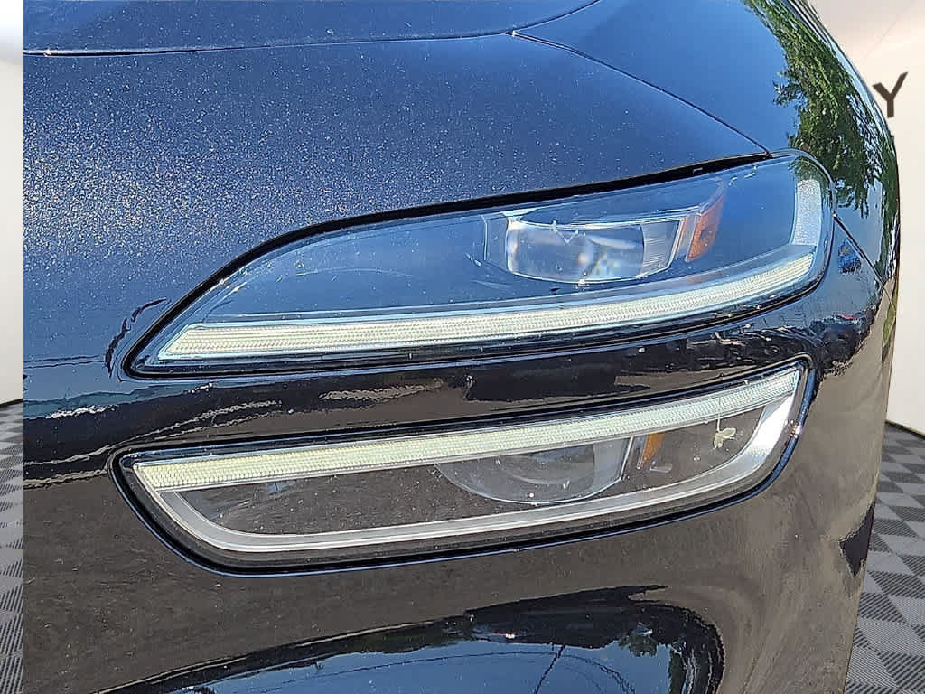 Used 2025 Genesis G70 2.5T AWD/4WD image 8