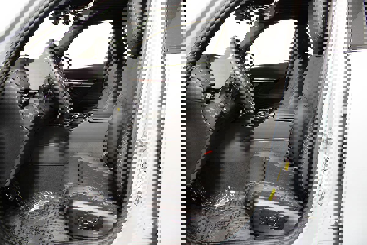 Used 2025 BMW i5 eDrive40i w/ M Sport Package image 31