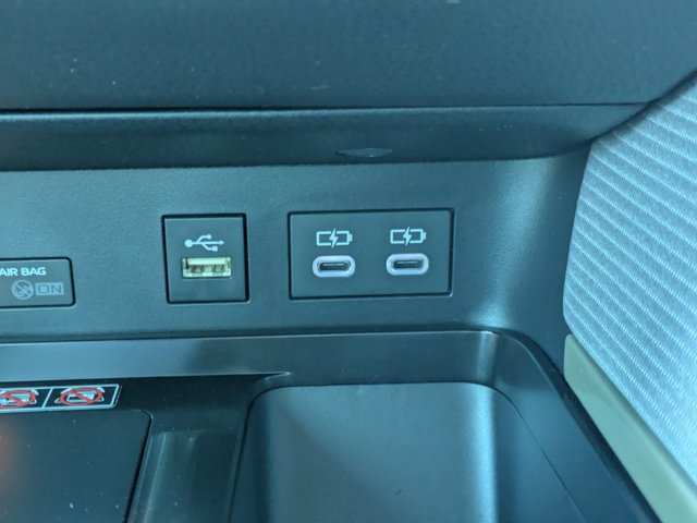 New 2026 Toyota Camry SE FWD image 19