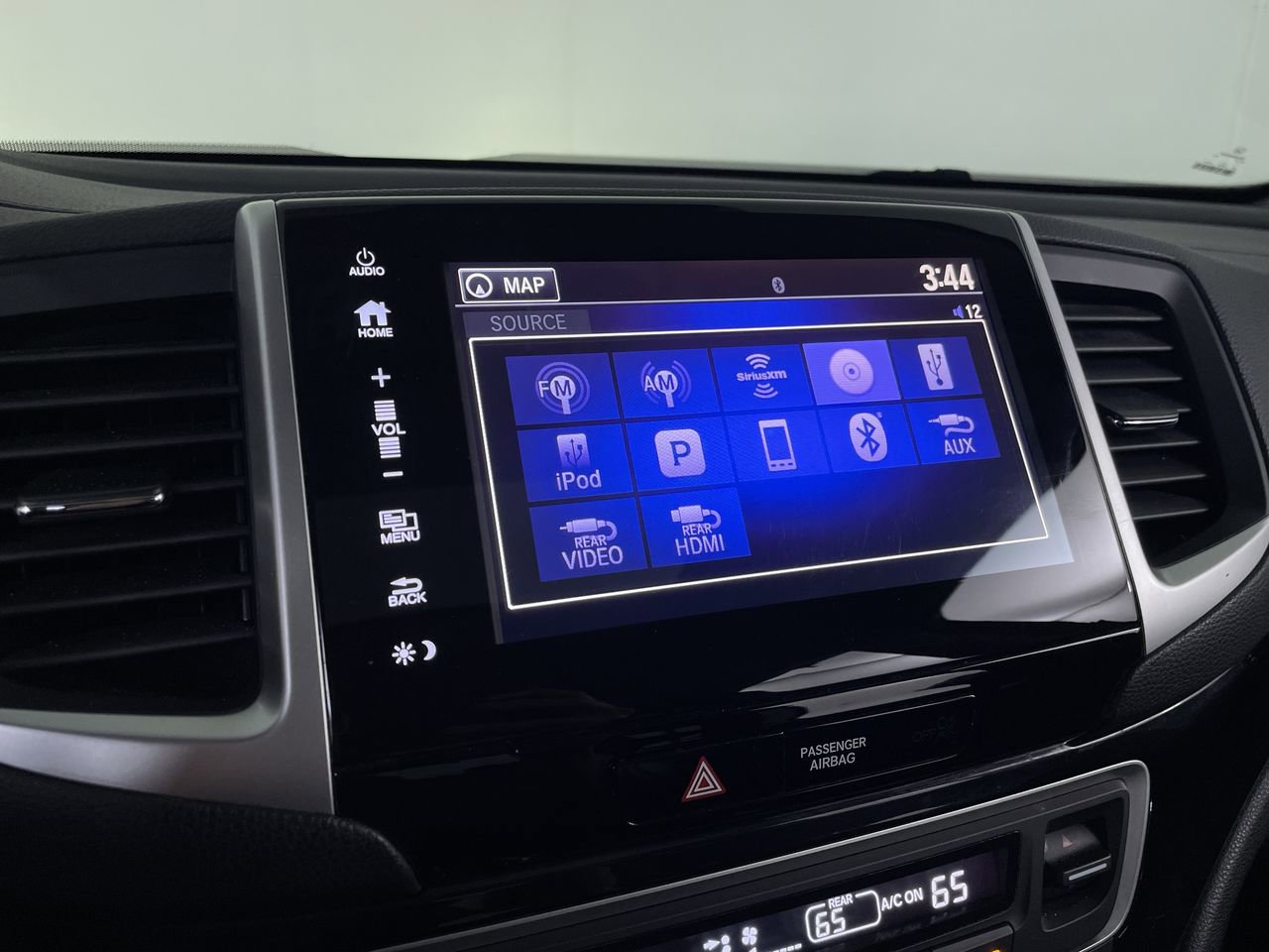 Used 2017 Honda Pilot Elite image 15