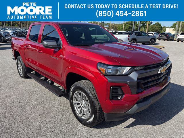 Used 2025 Chevrolet Colorado LT w/ Advanced Trailering Package RWD image 1