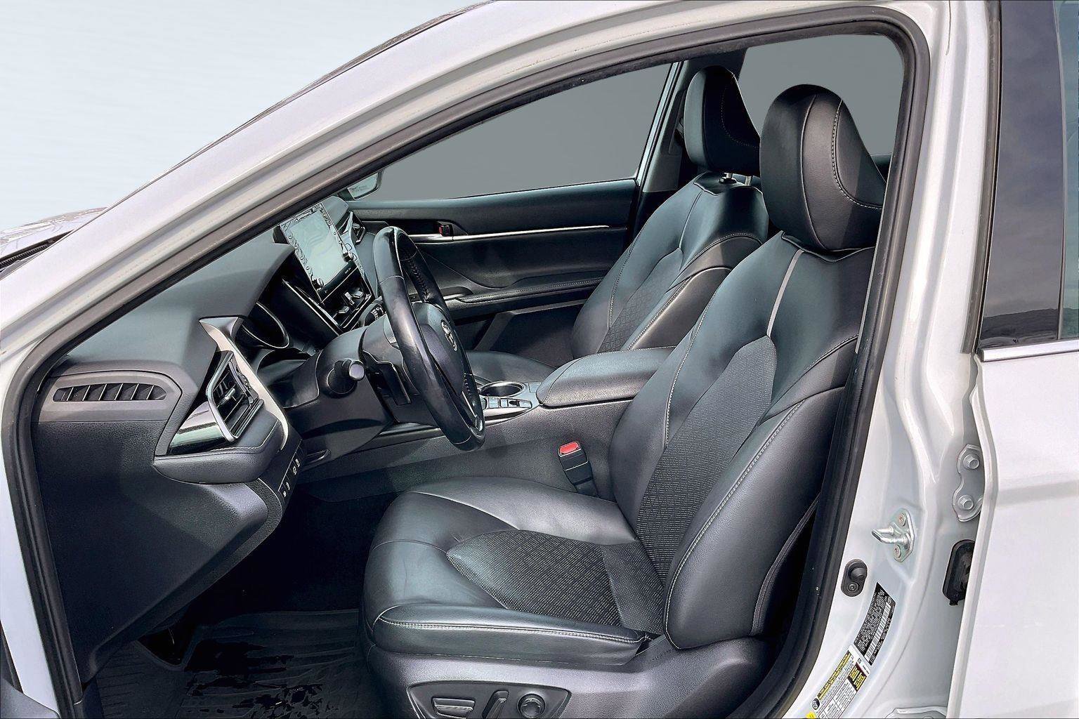 Used 2022 Toyota Camry XSE image 26