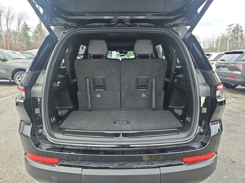 New 2025 Jeep Grand Cherokee L Altitude image 26
