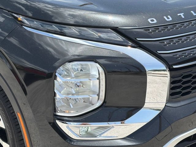 Used 2023 Mitsubishi Outlander SE FWD image 12