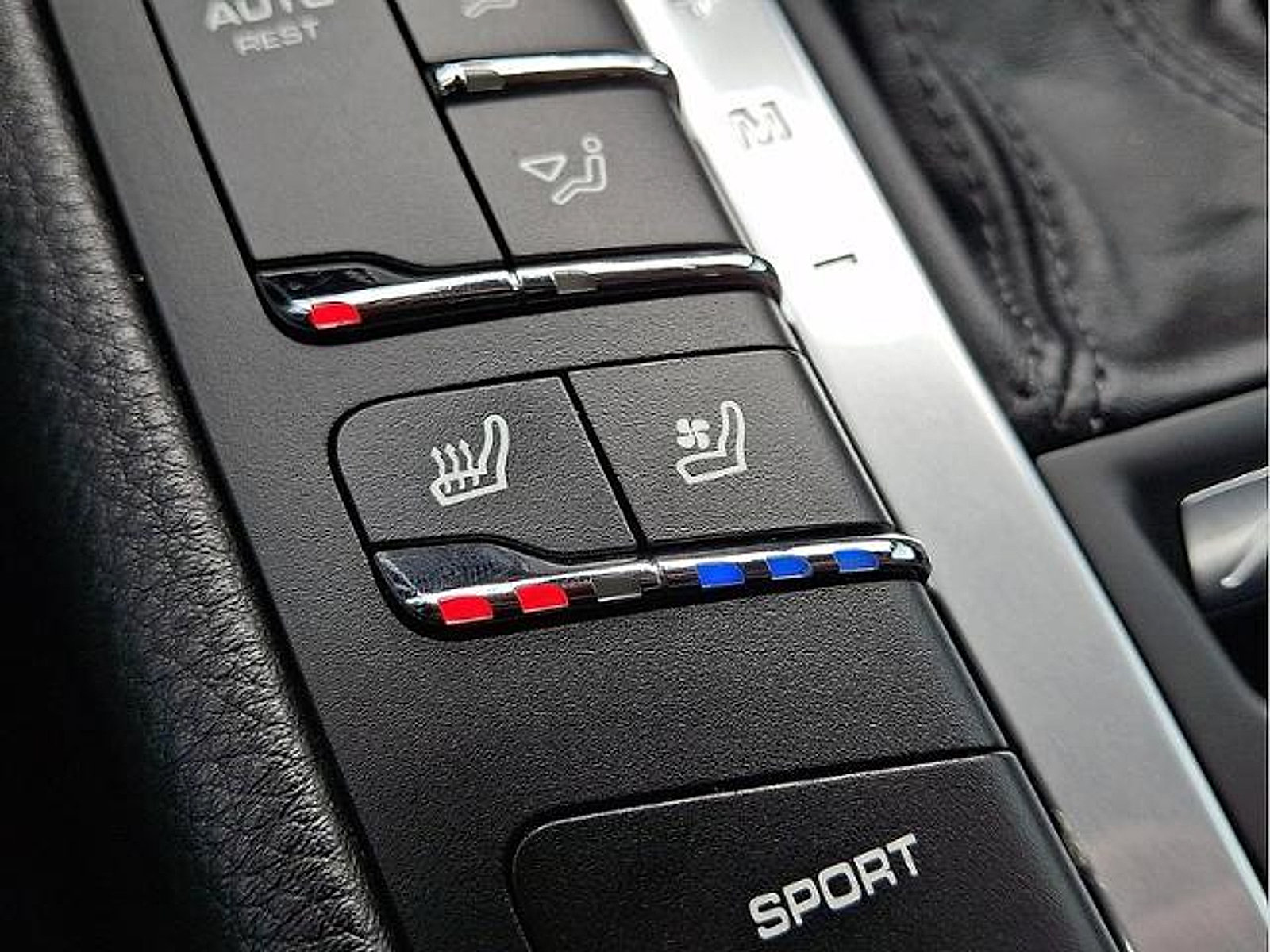 Used 2020 Porsche Macan AWD/4WD image 25
