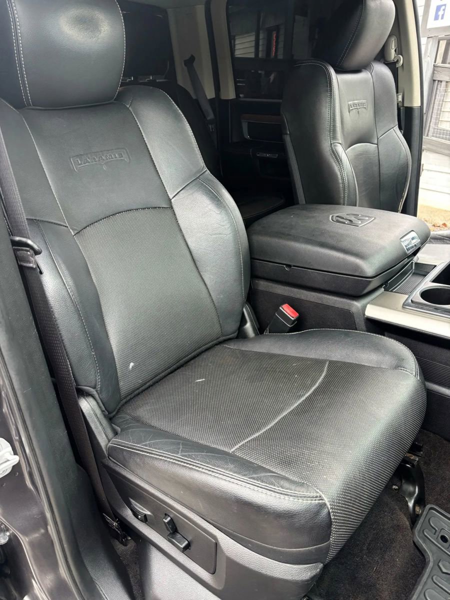 Used 2015 RAM 1500 Laramie w/ Convenience Group image 16