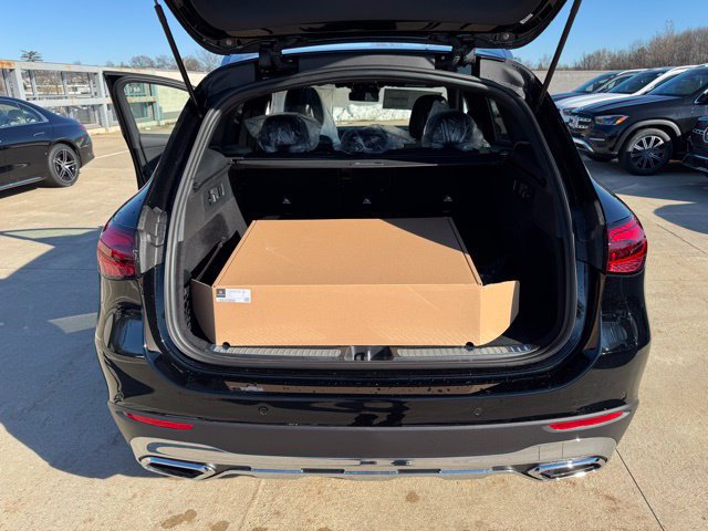 Used 2026 Mercedes-Benz GLC 300 4MATIC image 11