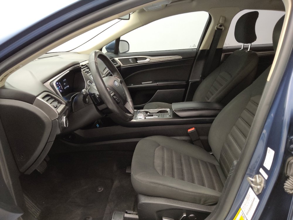 Used 2019 Ford Fusion SE FWD image 17