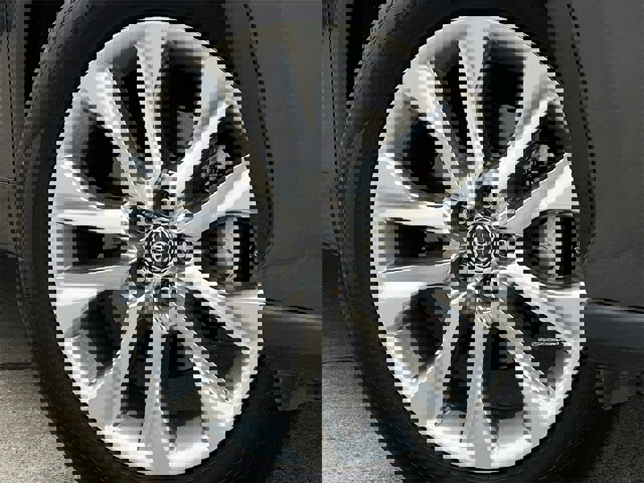 Used 2023 Toyota Highlander Limited image 29