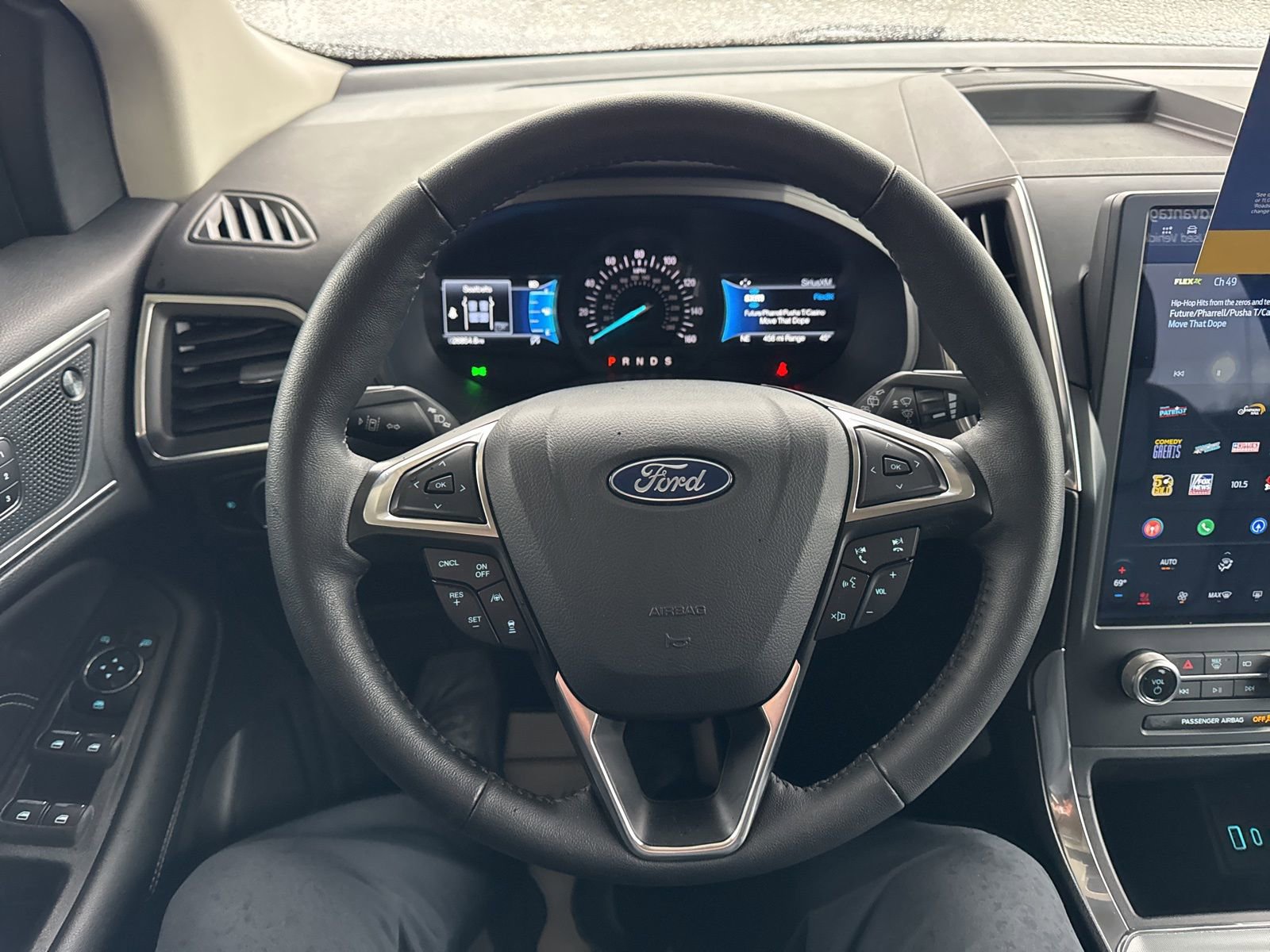 Certified 2024 Ford Edge Titanium image 23