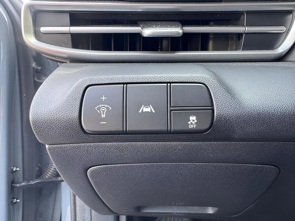 Used 2023 Hyundai Elantra SEL FWD image 22
