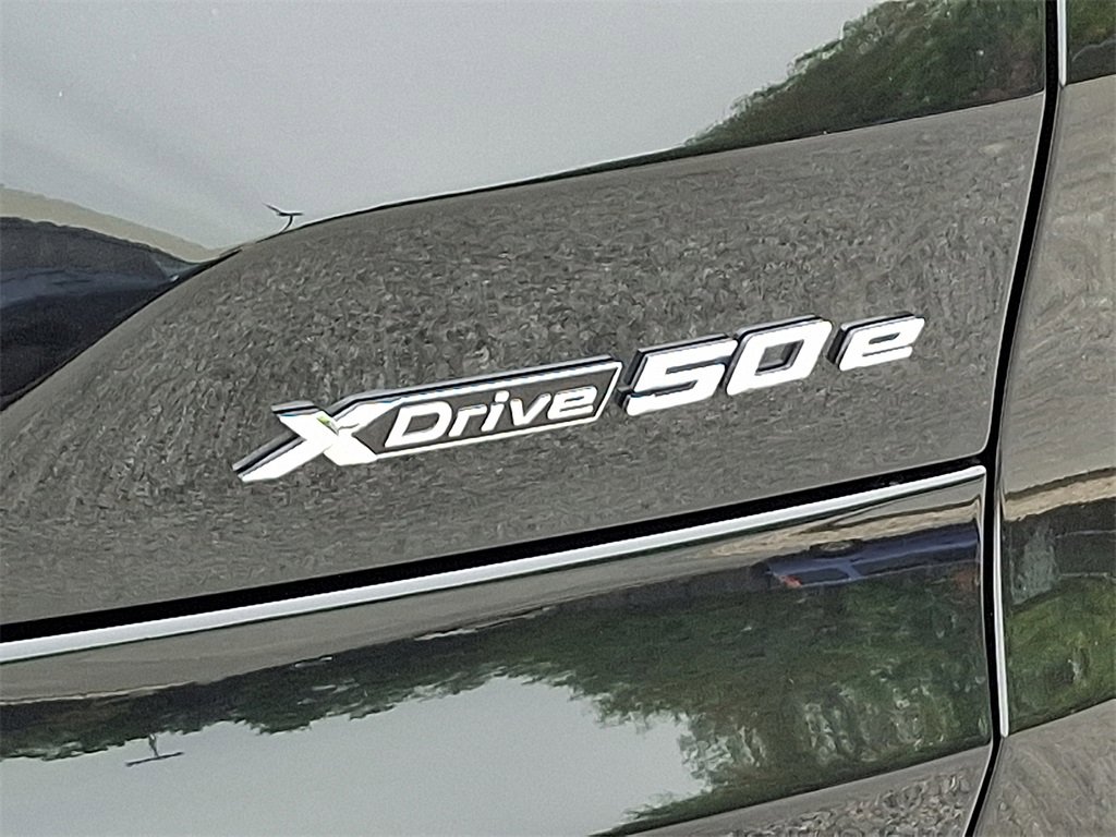 Certified 2024 BMW X5 xDrive50e w/ Premium Package image 33