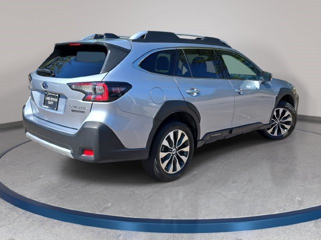Used 2024 Subaru Outback Touring XT AWD/4WD image 5
