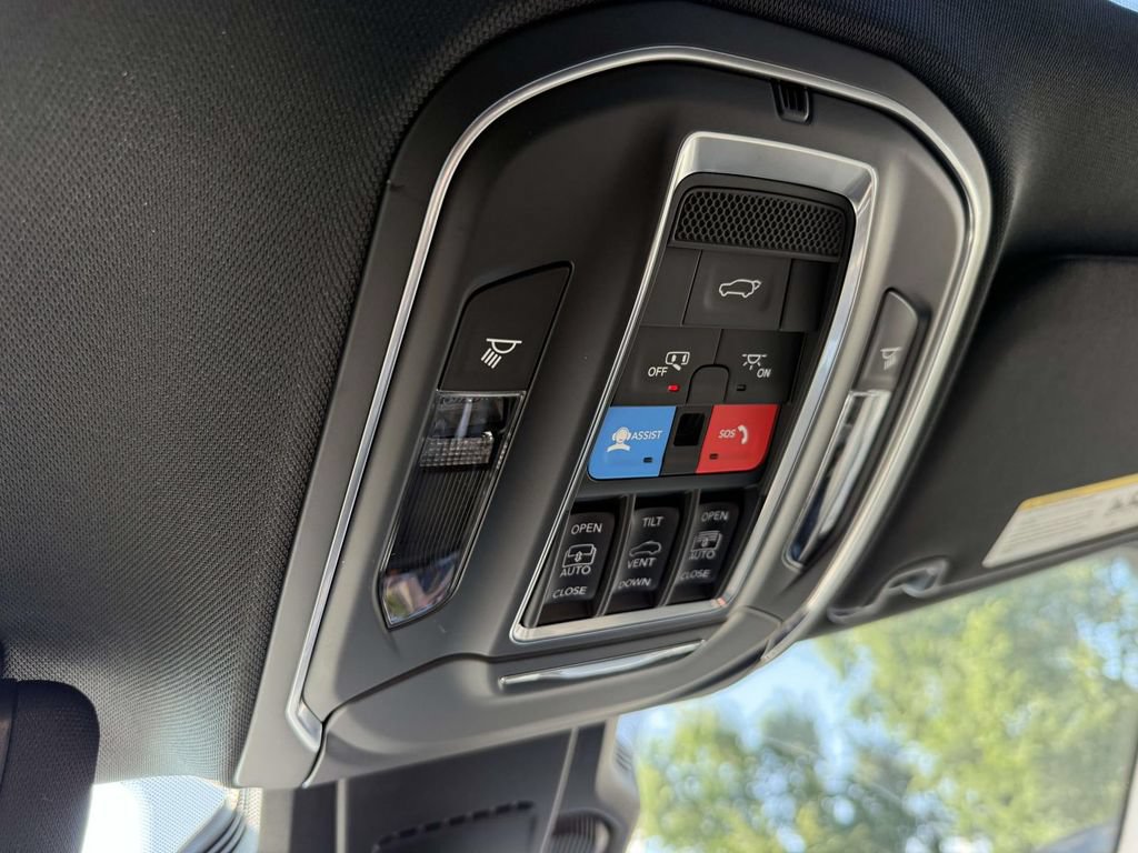 New 2026 Jeep Cherokee Overland w/ Advanced Pro Tech Group AWD/4WD image 30