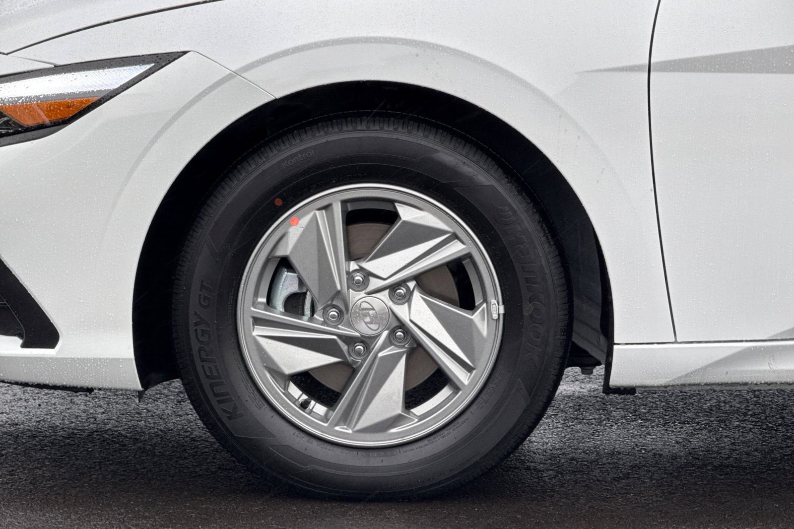 New 2026 Hyundai Elantra SE FWD image 22
