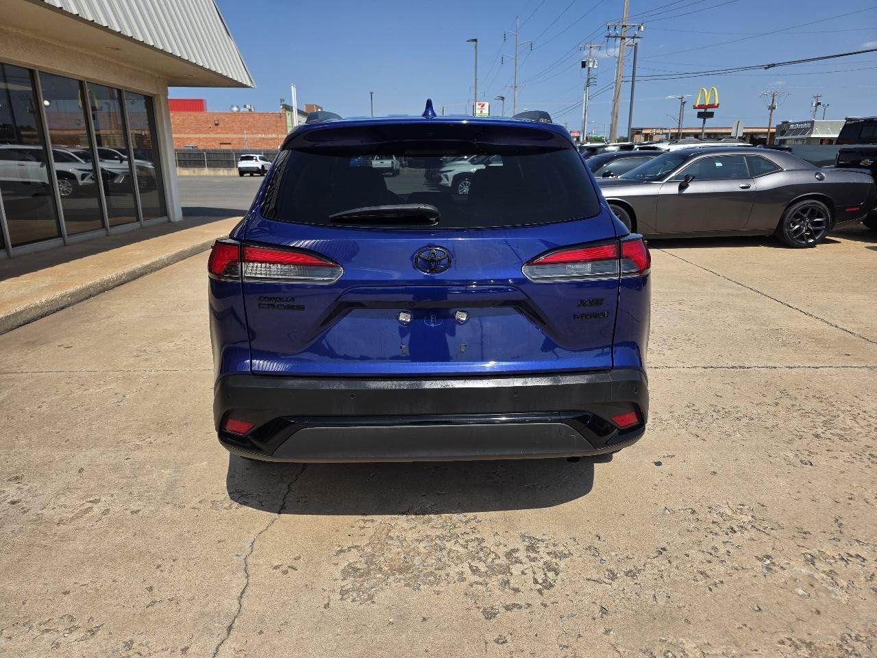 Used 2023 Toyota Corolla Cross AWD Hybrid w/ Convenience Package image 7