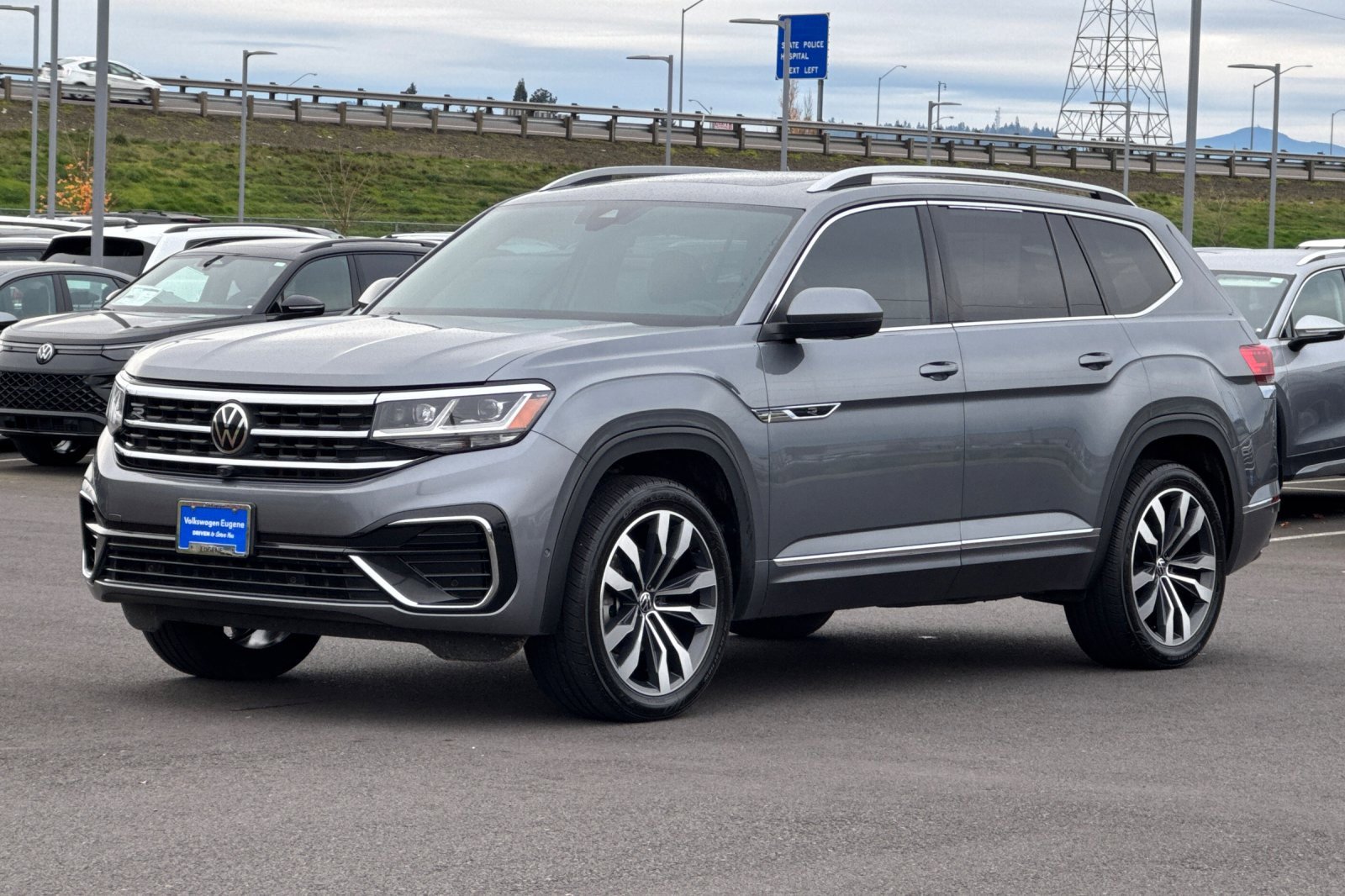 Used 2022 Volkswagen Atlas SEL Premium image 7