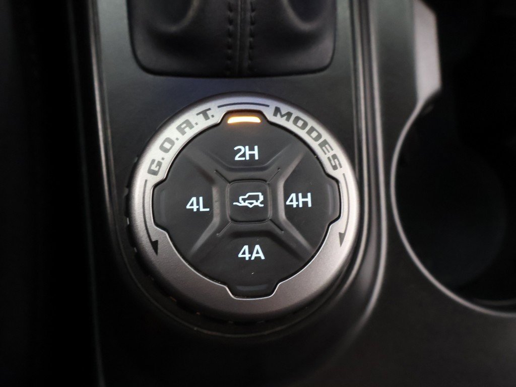 Used 2023 Ford Bronco Badlands image 43