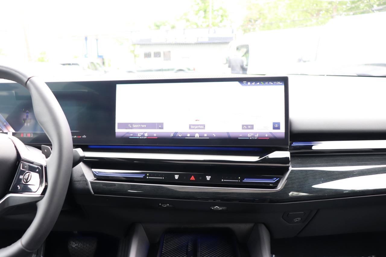Used 2026 BMW 530i xDrive AWD/4WD image 19