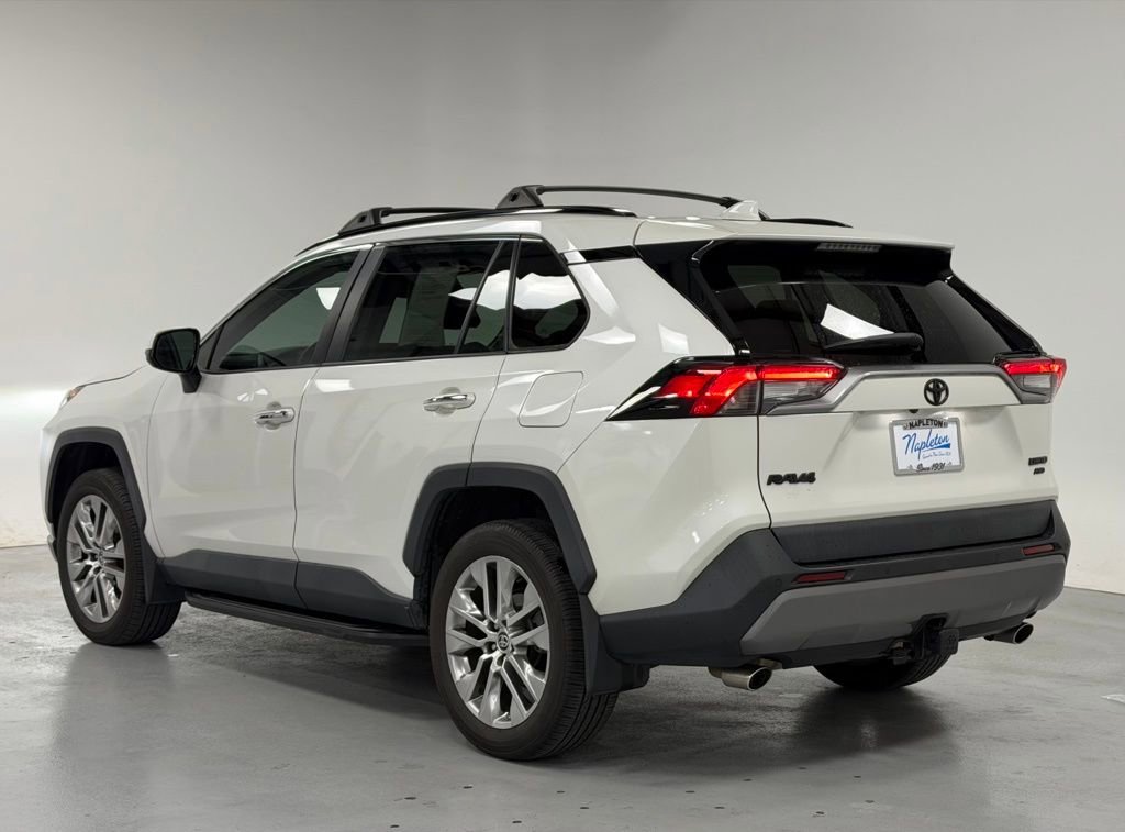 Used 2021 Toyota RAV4 Limited image 3