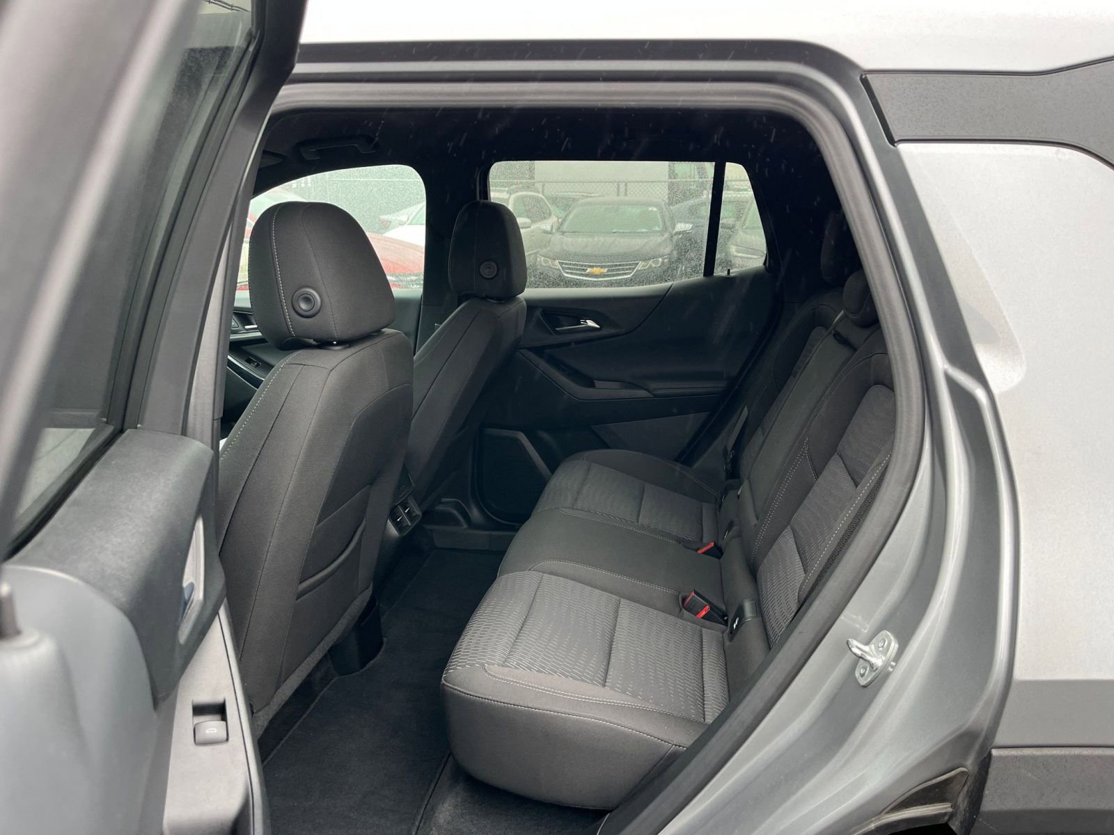 Used 2025 Chevrolet Equinox LT image 25