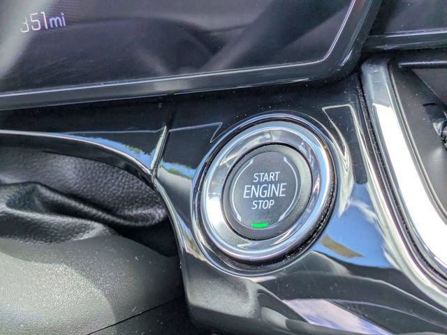 Certified 2024 Chevrolet Trax RS w/ Sunroof Package FWD image 20