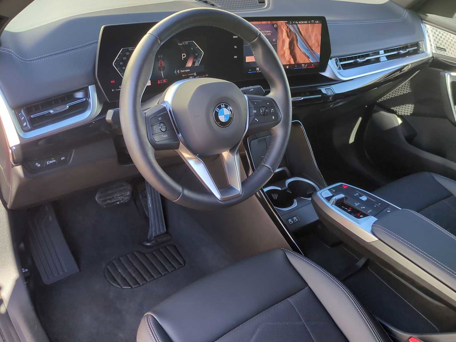New 2025 BMW X2 xDrive28i w/ Convenience Package image 10