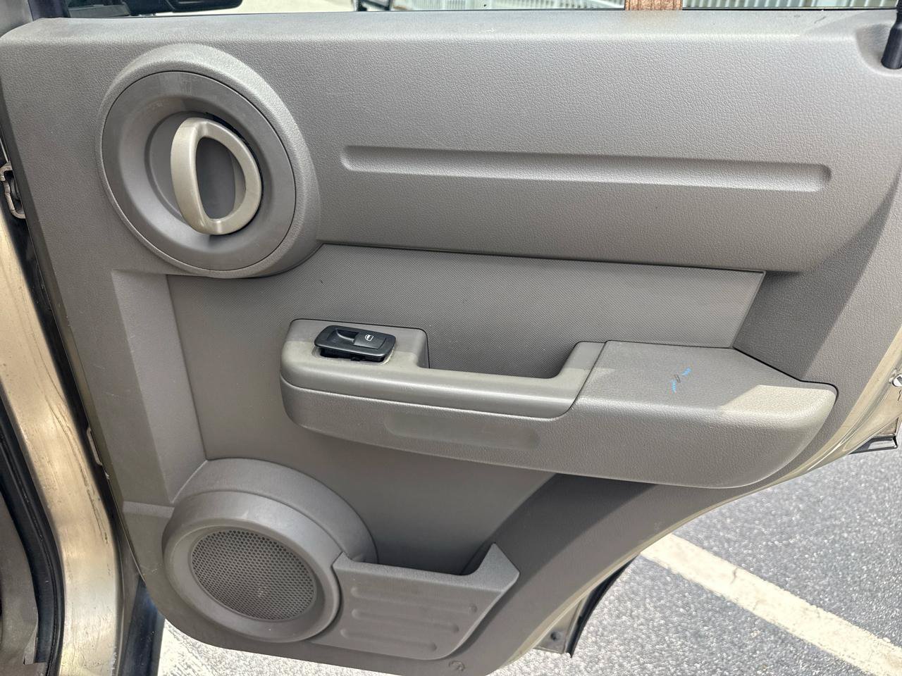 Used 2007 Dodge Nitro SXT RWD image 18