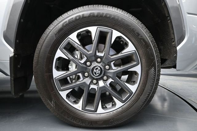 Used 2026 Toyota Tundra Limited w/ Power Package AWD/4WD image 9
