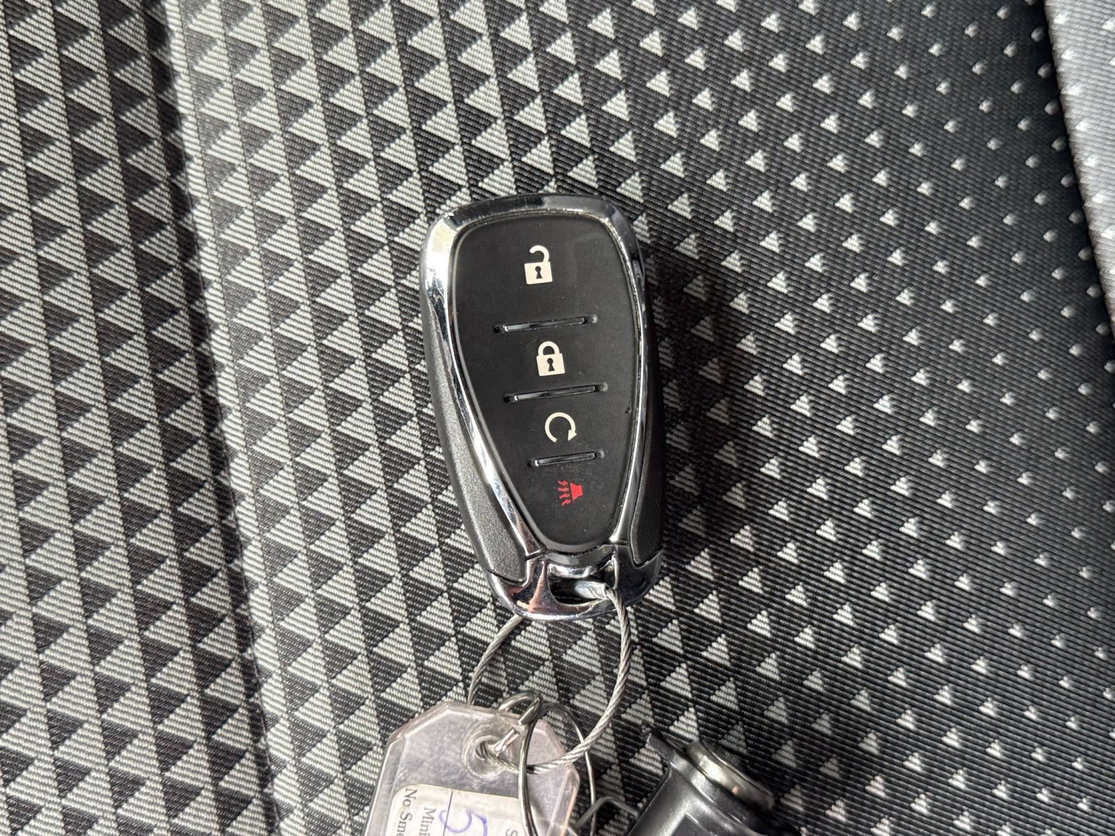 Used 2025 Chevrolet Trax LT FWD image 24