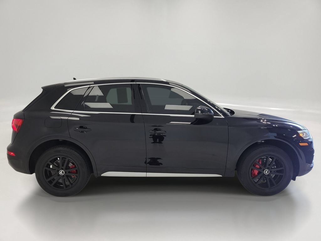 Used 2020 Audi Q5 2.0T Premium w/ Convenience Package AWD/4WD image 3