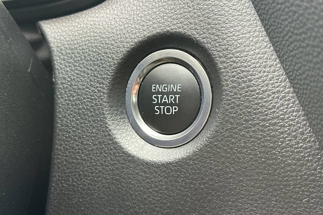 Used 2025 Toyota Corolla SE FWD image 25