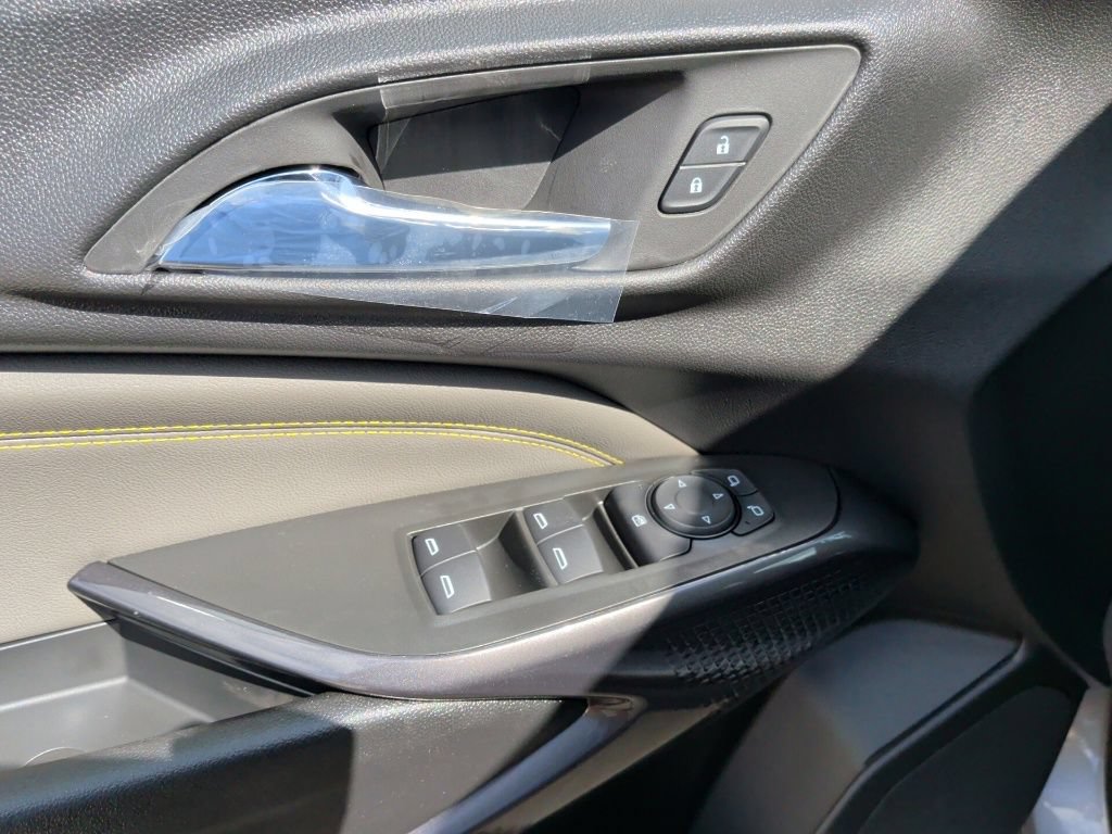 New 2026 Chevrolet Trax ACTIV w/ Sunroof Package FWD image 11
