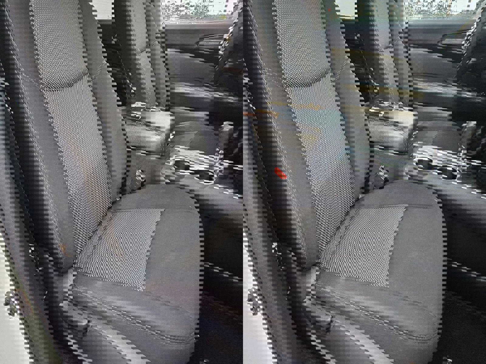 Used 2020 Nissan Pathfinder S image 29