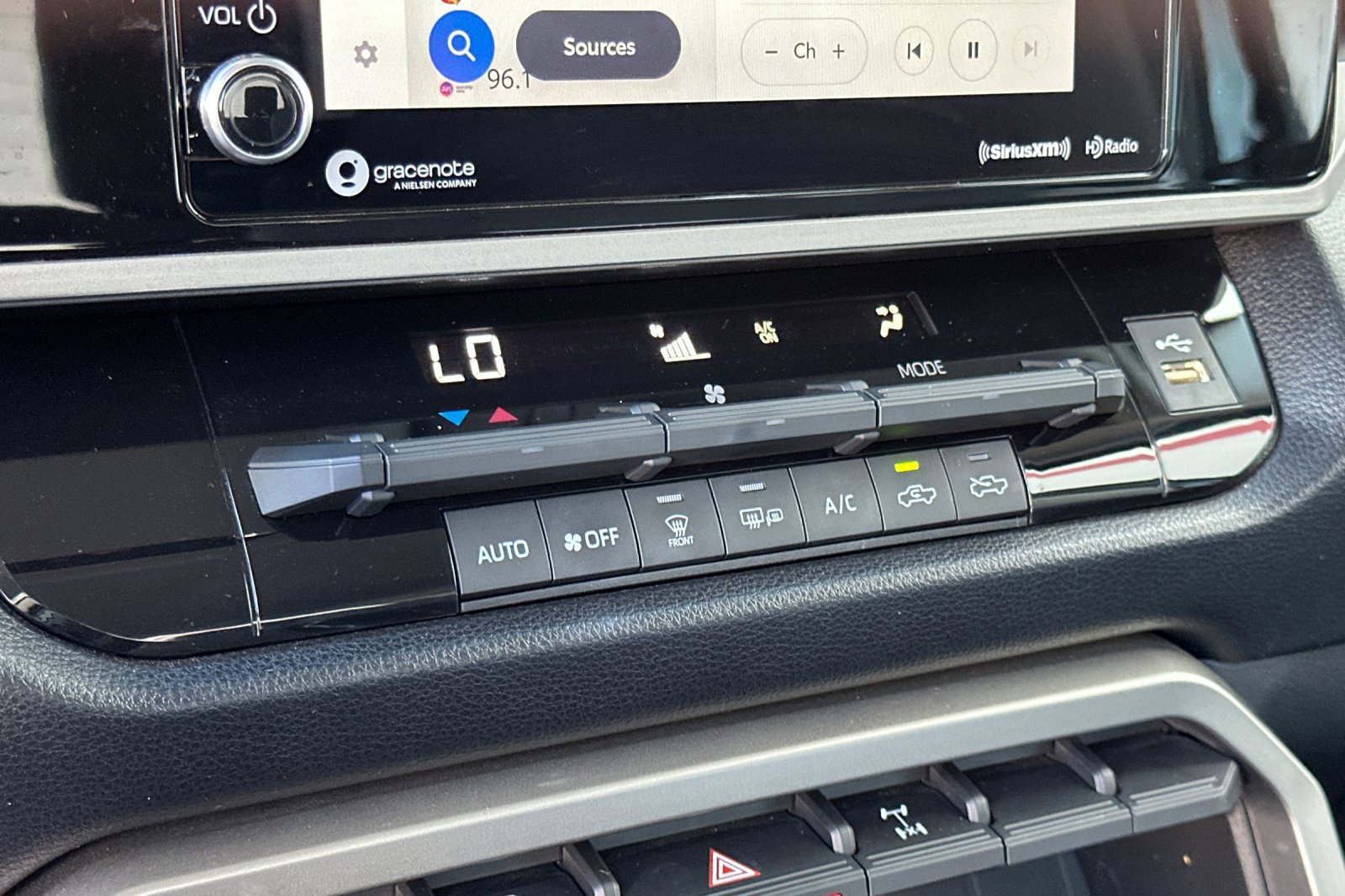 Used 2023 Toyota Tundra SR5 w/ TRD Off-Road Package image 19