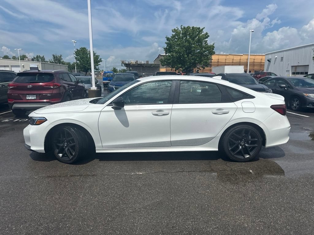 Used 2025 Honda Civic Sport image 6
