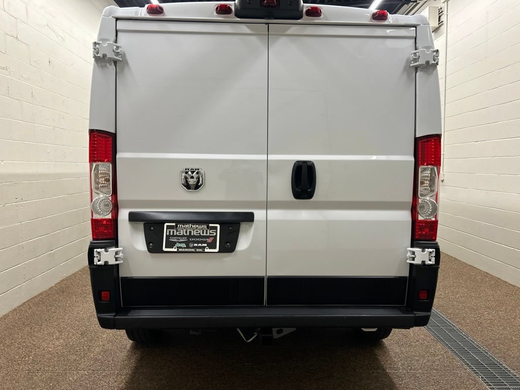 Used 2025 RAM ProMaster 2500 w/ Convenience Group FWD image 3