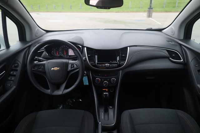 Used 2020 Chevrolet Trax LS w/ Tint and Cruise Package FWD image 10