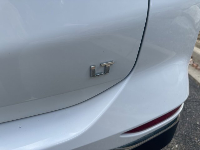 Used 2019 Chevrolet Equinox LT w/ Driver Convenience Package image 39