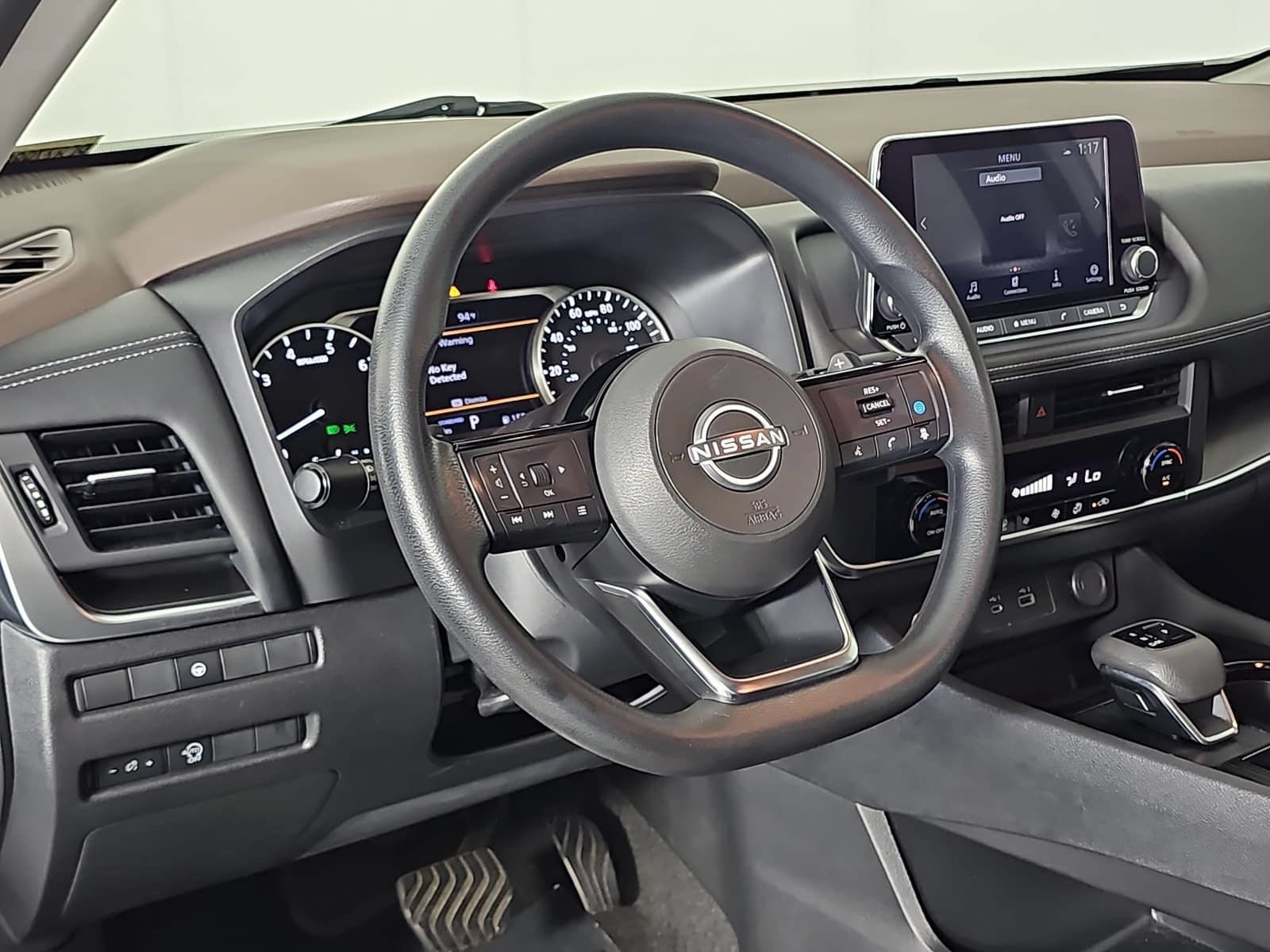 Used 2023 Nissan Rogue SV FWD image 15